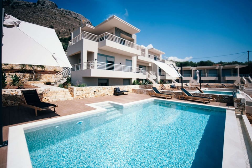 Exterior view Pool # Kassandra