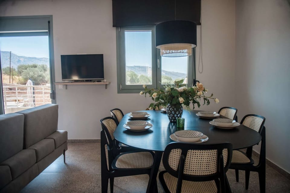 Interior view # Kynthia