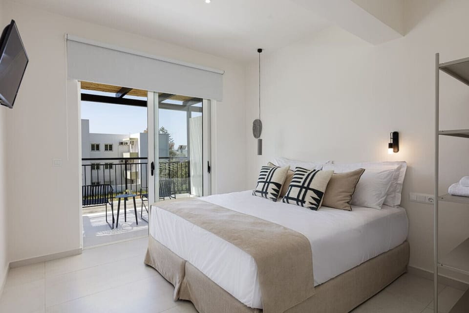 The queen-size bed offers comfort that makes you feel instantly at home.