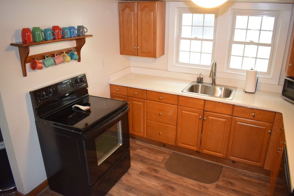 Moon Dreams Cottage-Kitchen