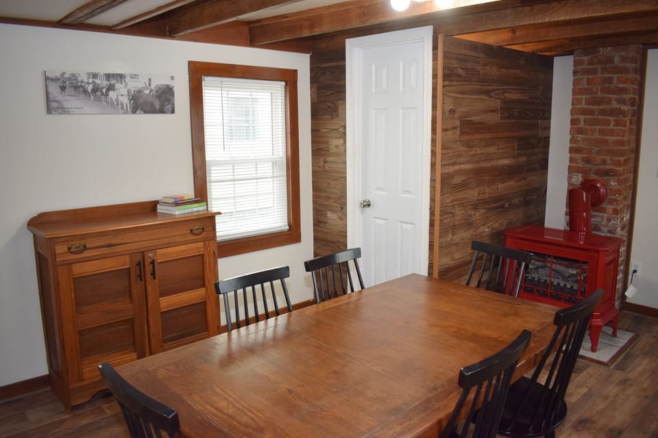 Moon Dreams Cottage-Dining Room
