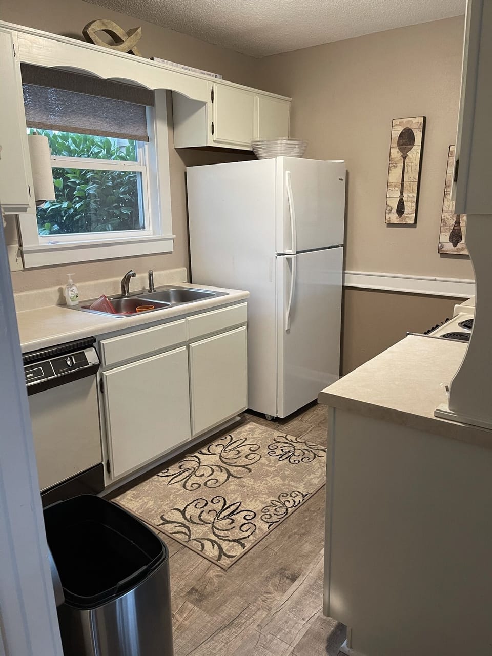 Small but well equipped kitchen