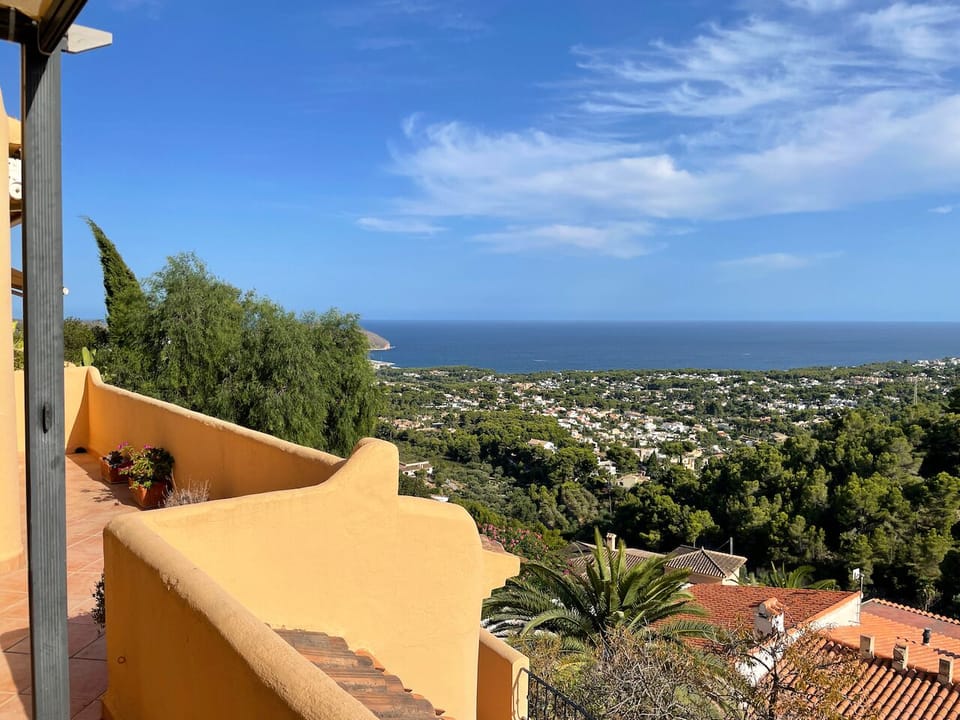 balcony view upstairs