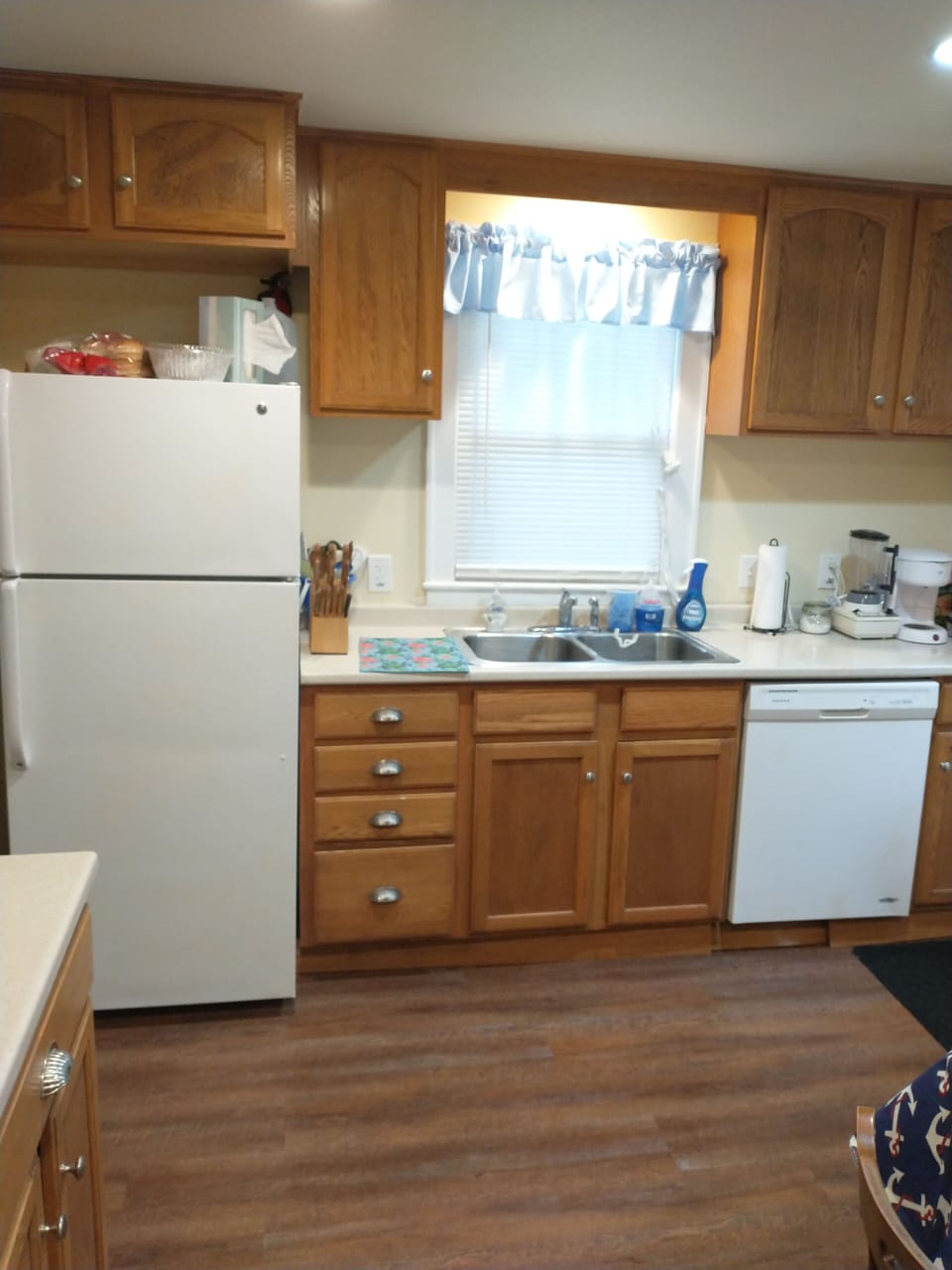Kitchen with dishwasher 