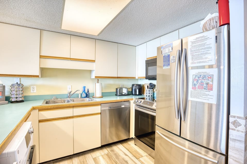 washer/dryer in kitchen