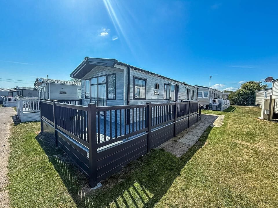 Whether you're planning a romantic retreat or a fun-filled family adventure, Lowestoft, East Anglia, offers the ideal setting for couple weekend getaways UK and family holidays 2026 at Pakefield Holiday Park.