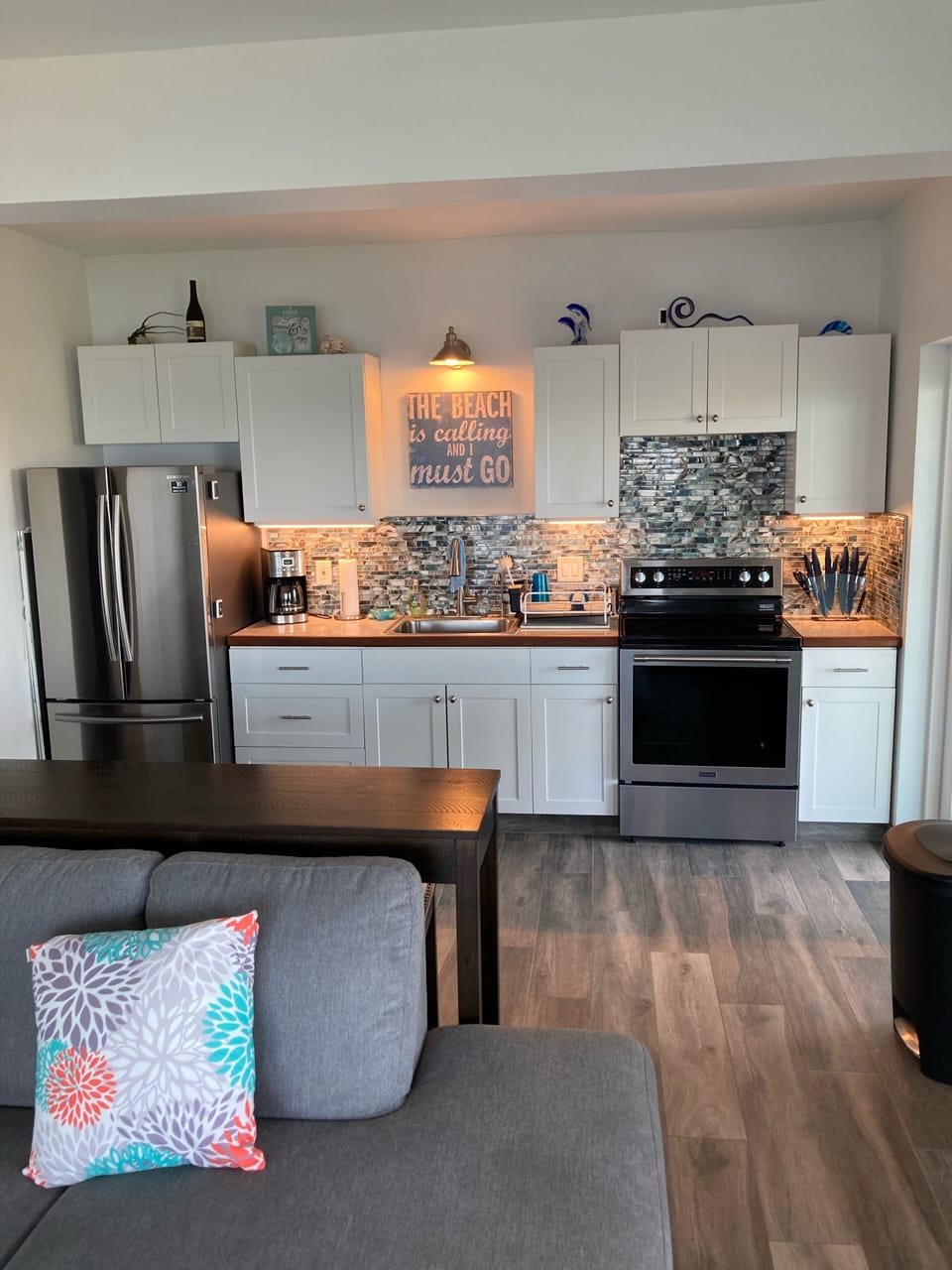 Kitchen area in main apartment 