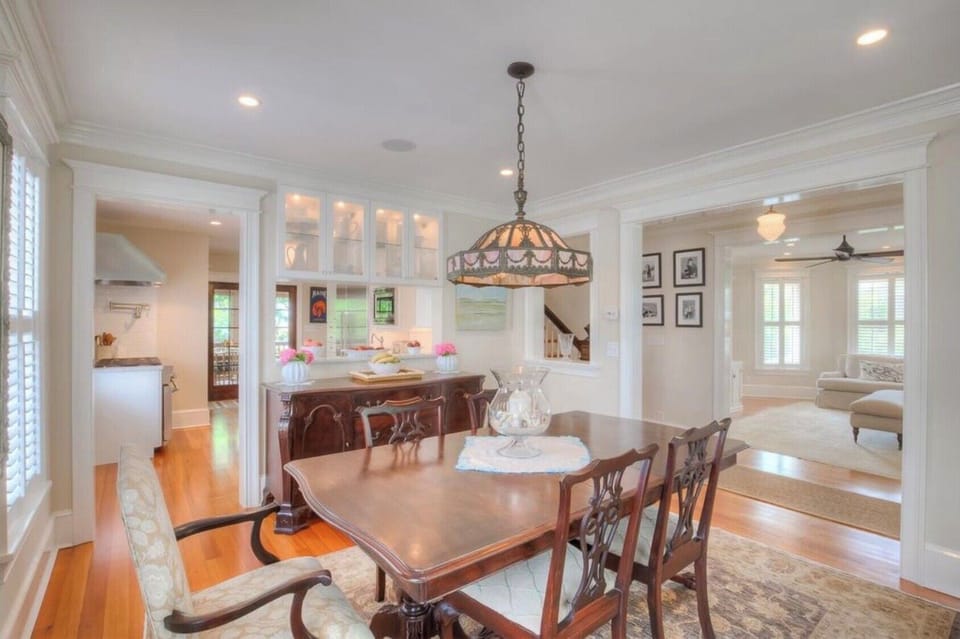 Treetop dining room