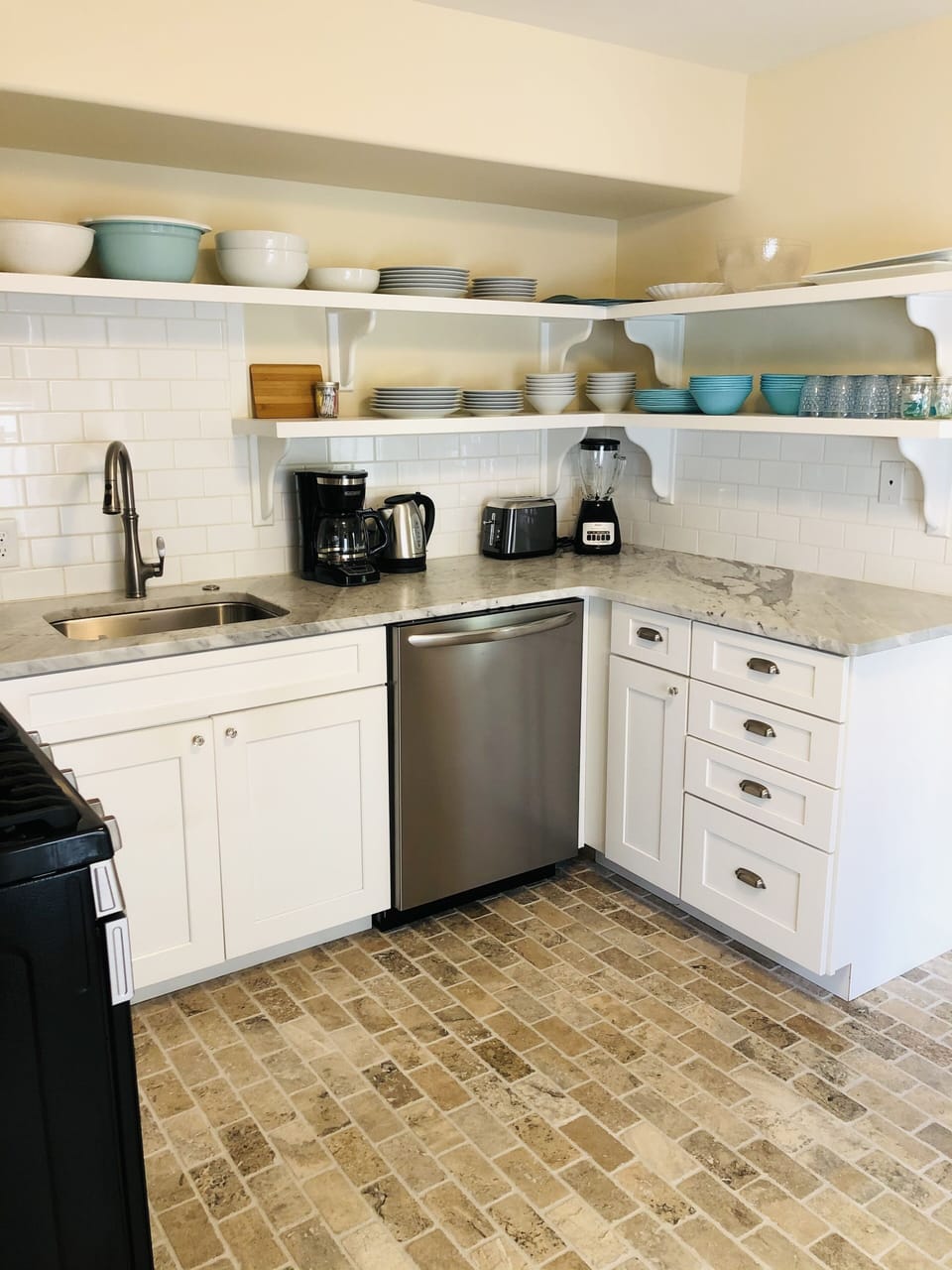 Garden house kitchen