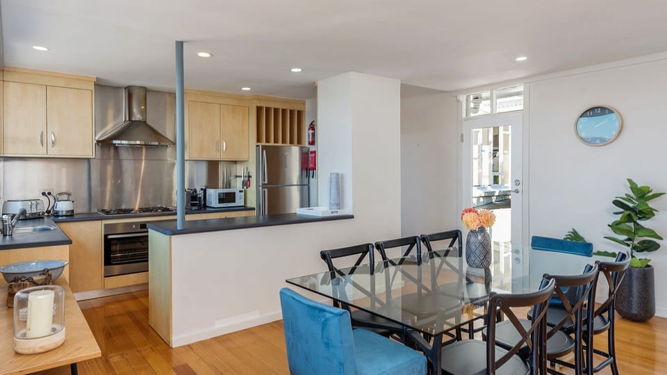 Kitchen/dining - entry level