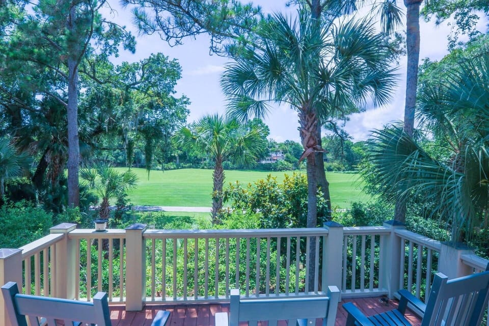 Fairway to Heaven overlooks the fairway of the 5th hole of Kiawah Island's Osprey Point Golf Course.