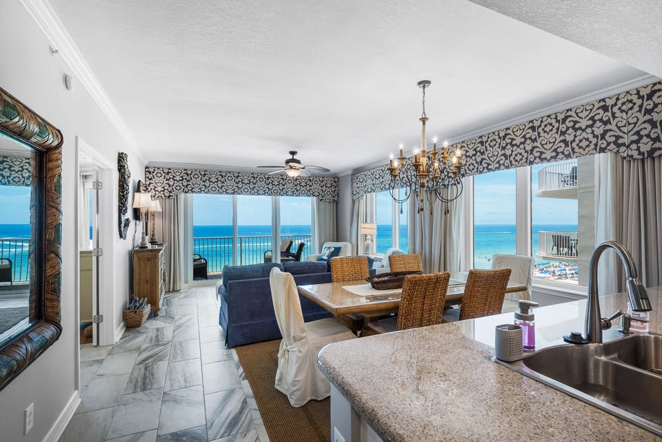 Grandview East 405 - Windows all around