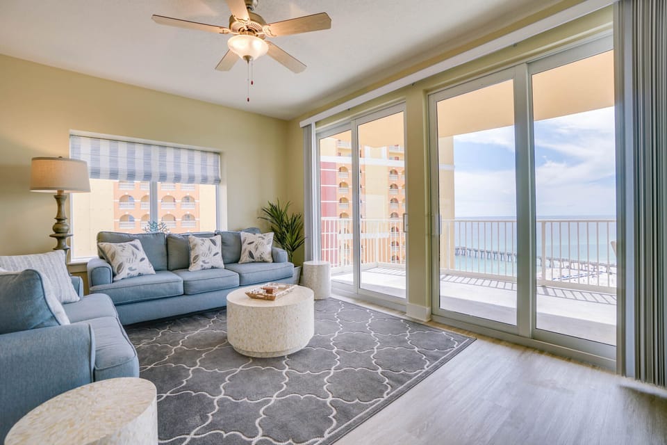 Living Area with Beach and Gulf Views