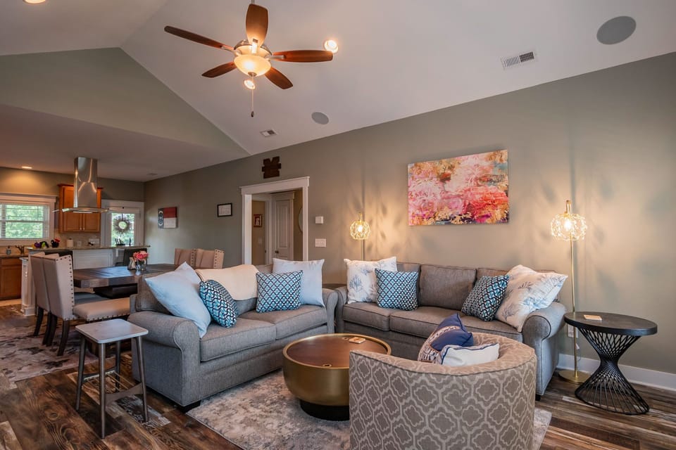 Living Area - West