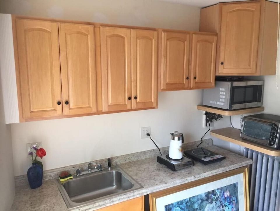 Kitchen cabinets
