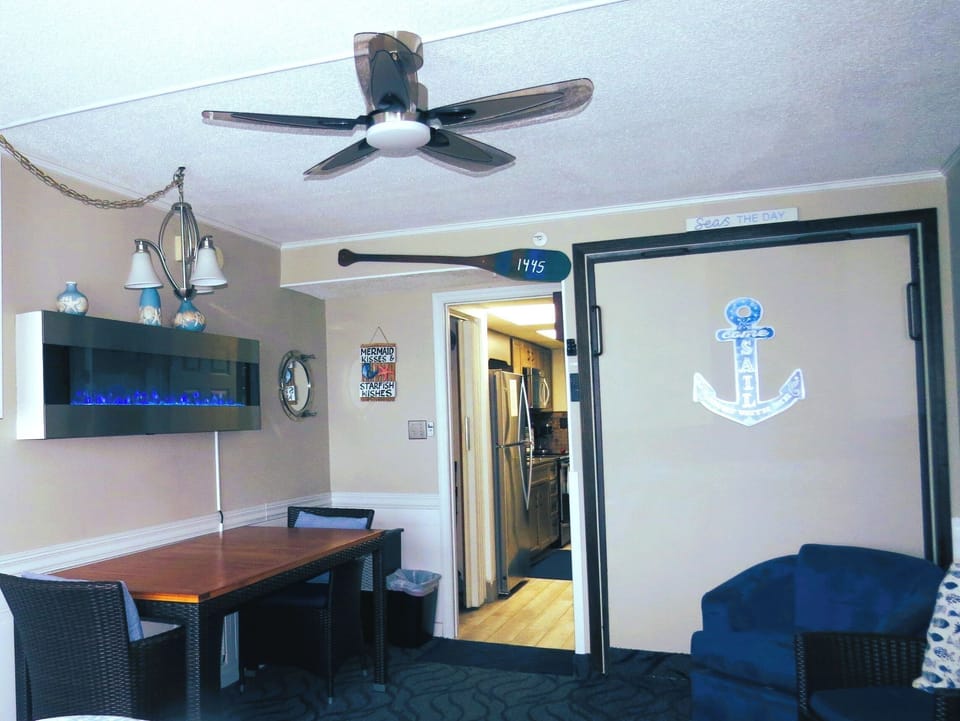 Cool ceiling Fan for summer breezes and a Fireplace for a cozy evening nights 
