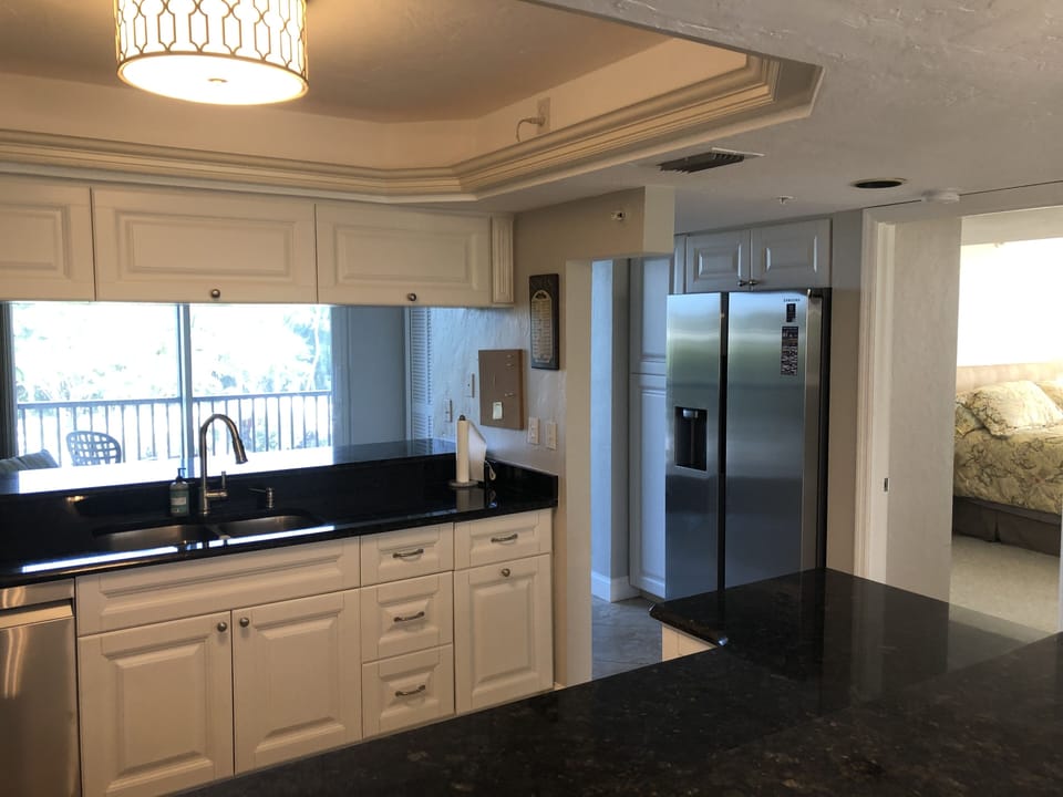 Kitchen - all new appliances