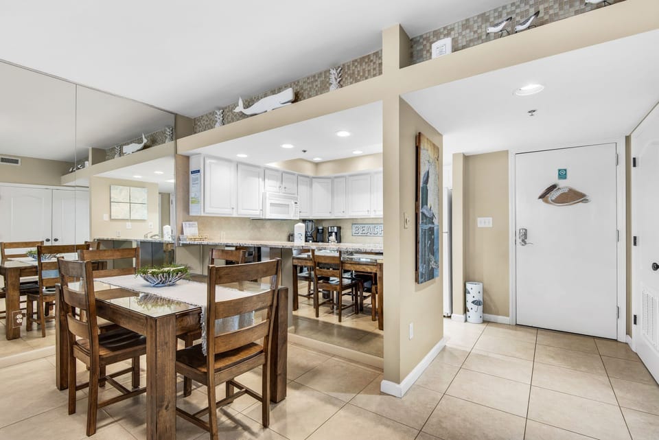 Dining plus eat-in bar seating