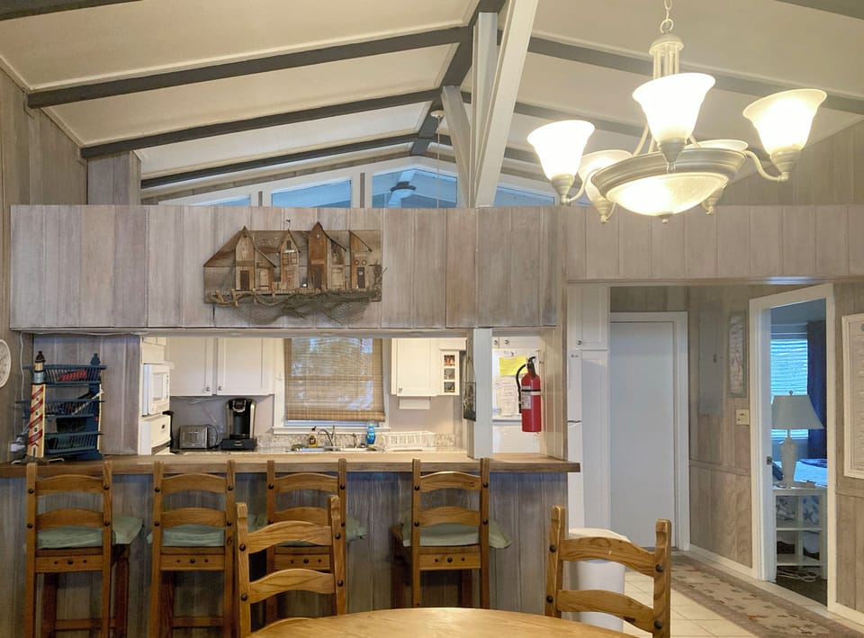 Kitchen_Bar