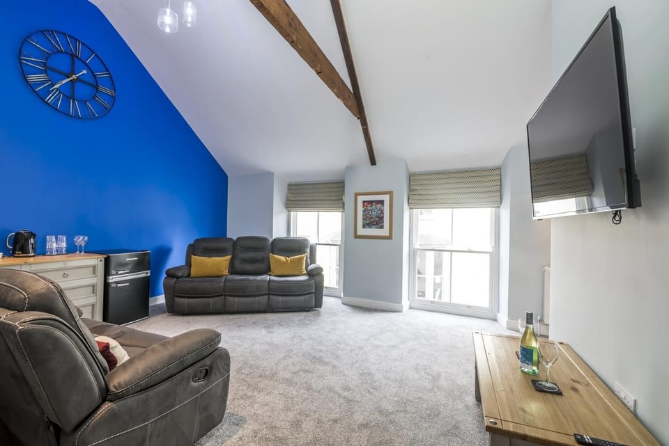 To Mawr - 2 Bedroom Apartment - Tenby (3758)