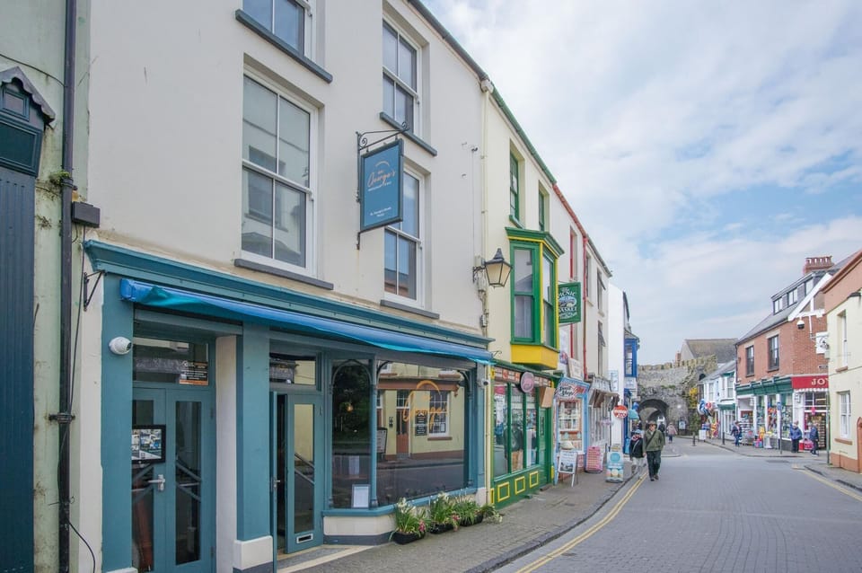 To Mawr - 2 Bedroom Apartment - Tenby (15044)