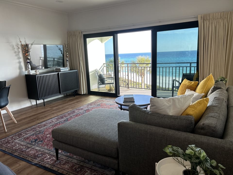 Ocean view from the kitchen/bar 