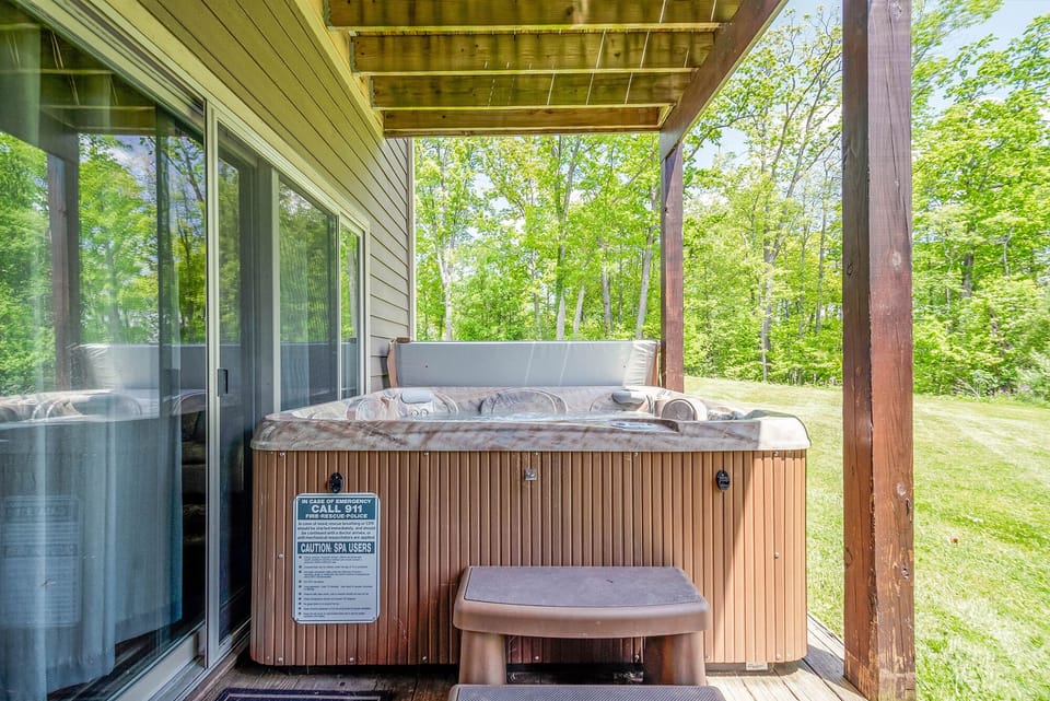 Patio w/ Private Hot Tub