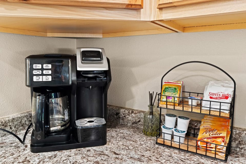 Coffee Bar w/ Keurig single as well as full pot options