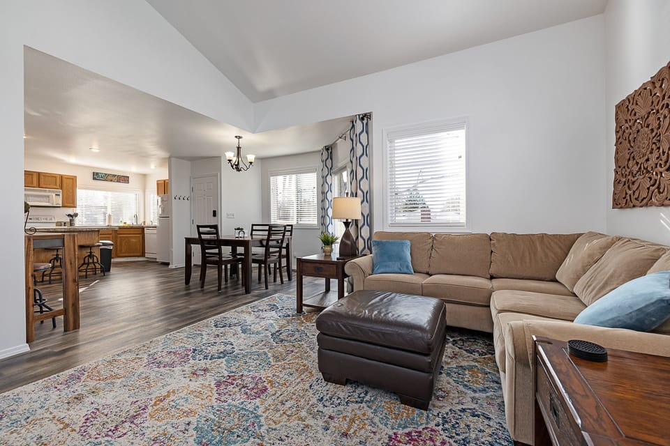 Great room with vaulted ceiling.