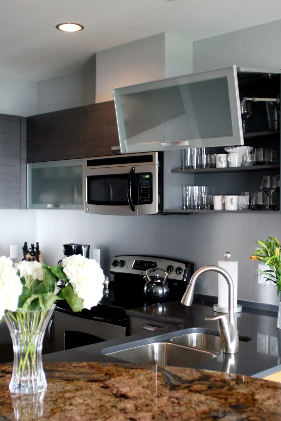 Fully Stocked Kitchen