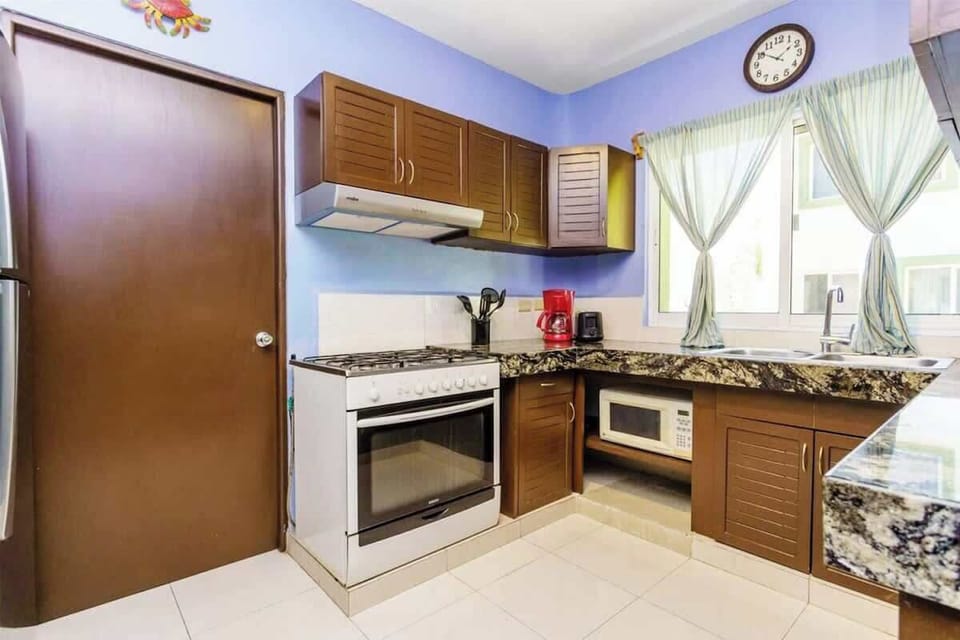 A fully-equipped kitchen with everything you’ll need for a home-cooked meal.