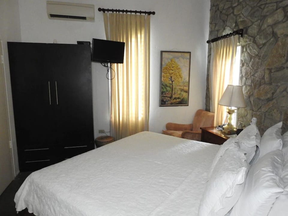 Poui Suite