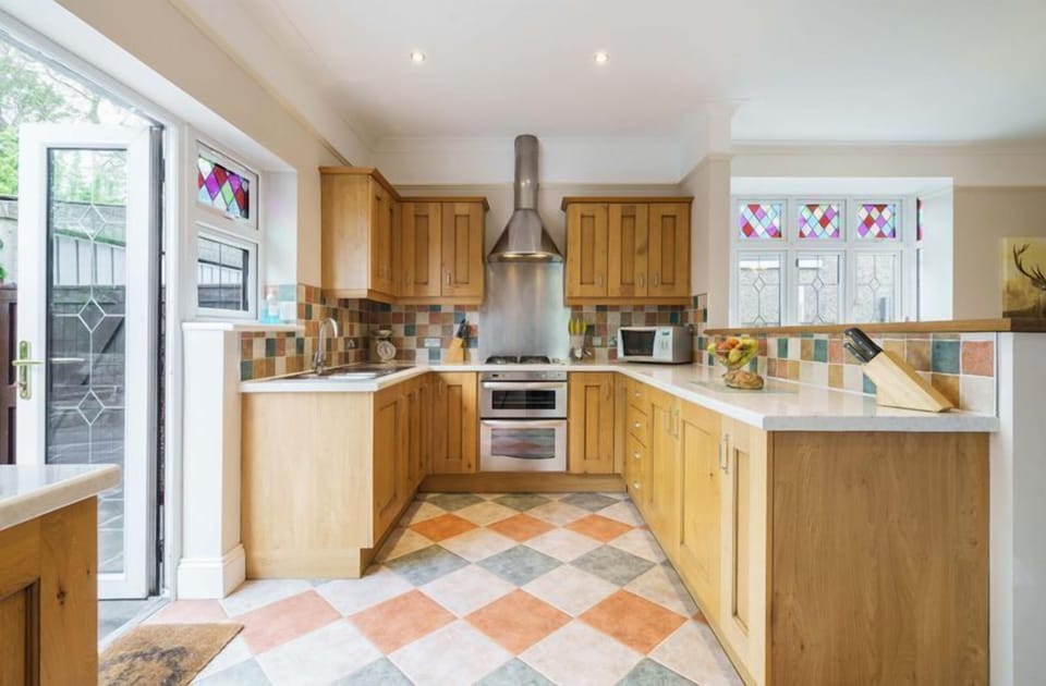 Practical sized kitchen