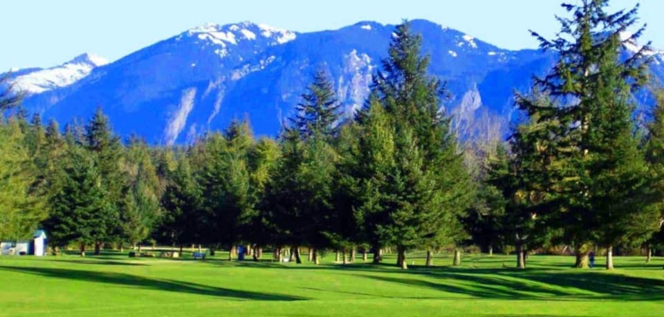 Snoqualmie Falls Golf Course!