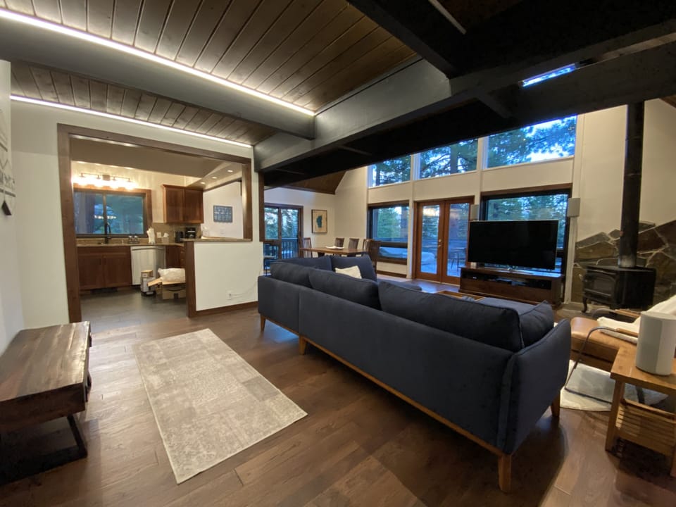 Entry to Main Living Area 