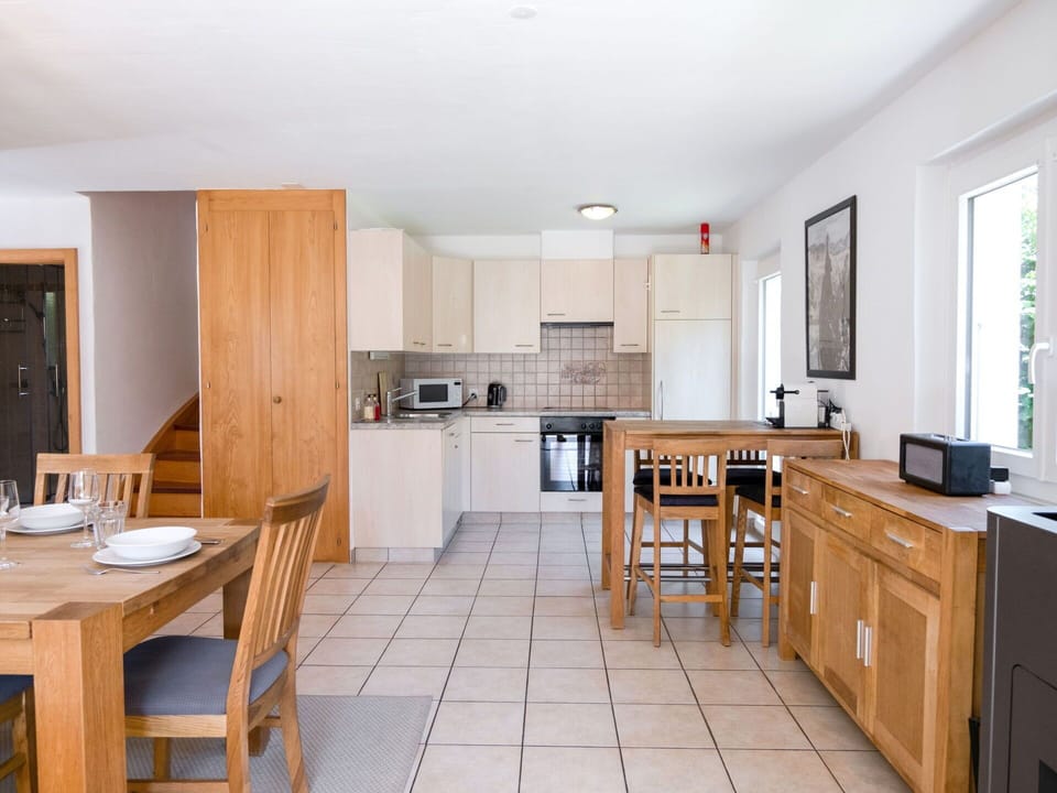 Table, Furniture, Cabinetry, Property, Countertop, Chair, Wood, Kitchen, Wood Stain