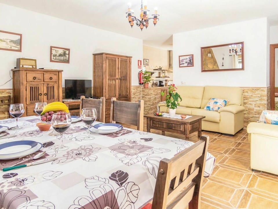 Picture Frame, Table, Property, Furniture, Blue, Decoration, Azure, Interior Design, Wood, Purple