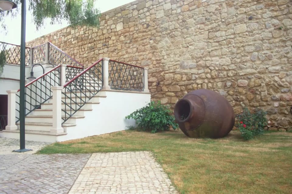 10 - Escada de acesso às Muralhas e Arco do Repouso