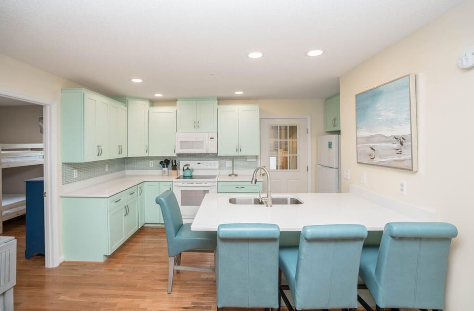 Counter Top Eating Area