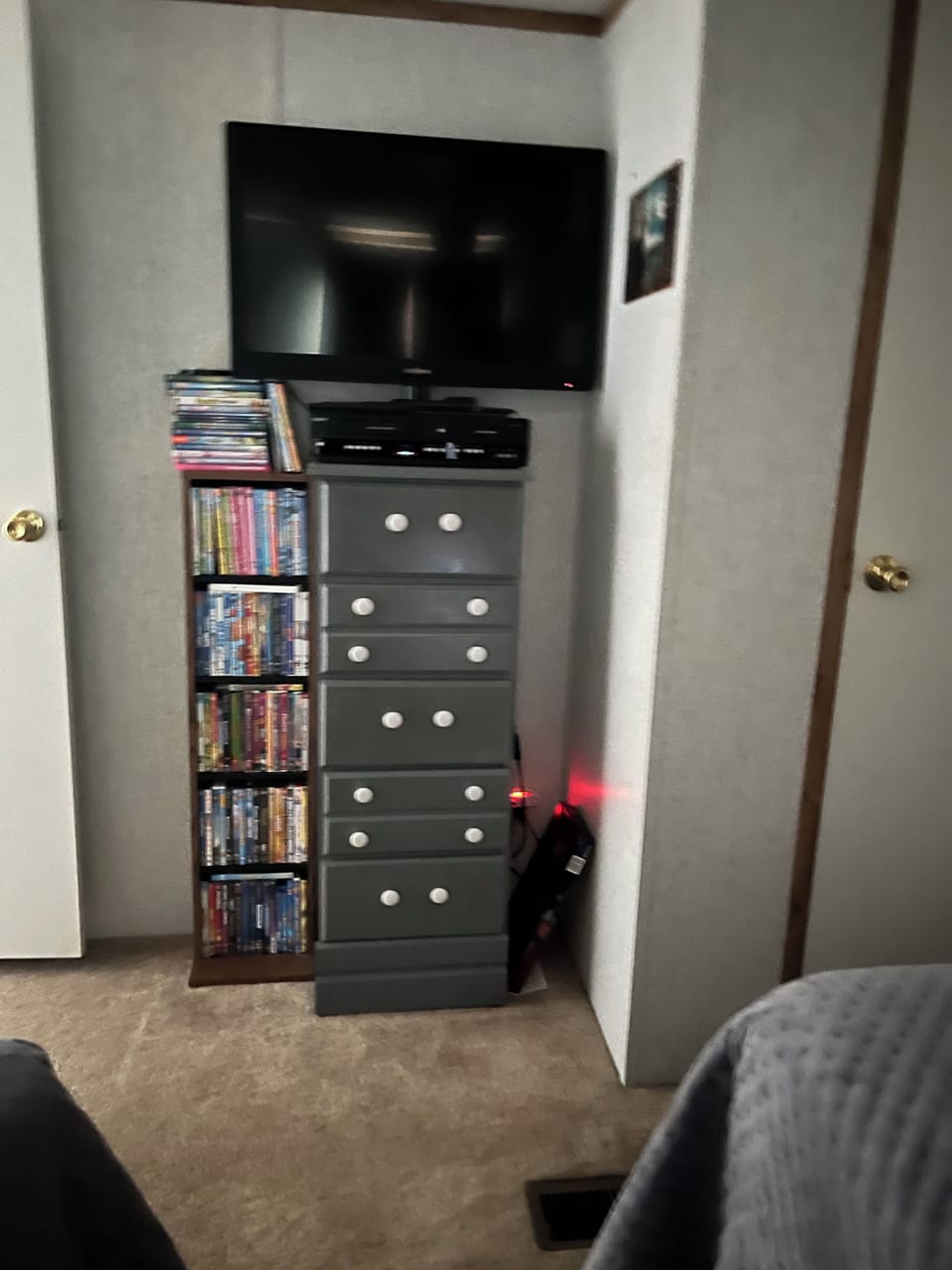 T.V. With dvd player in spare bedroom. 