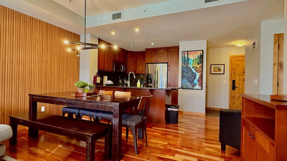 Dining Room - seating for 6