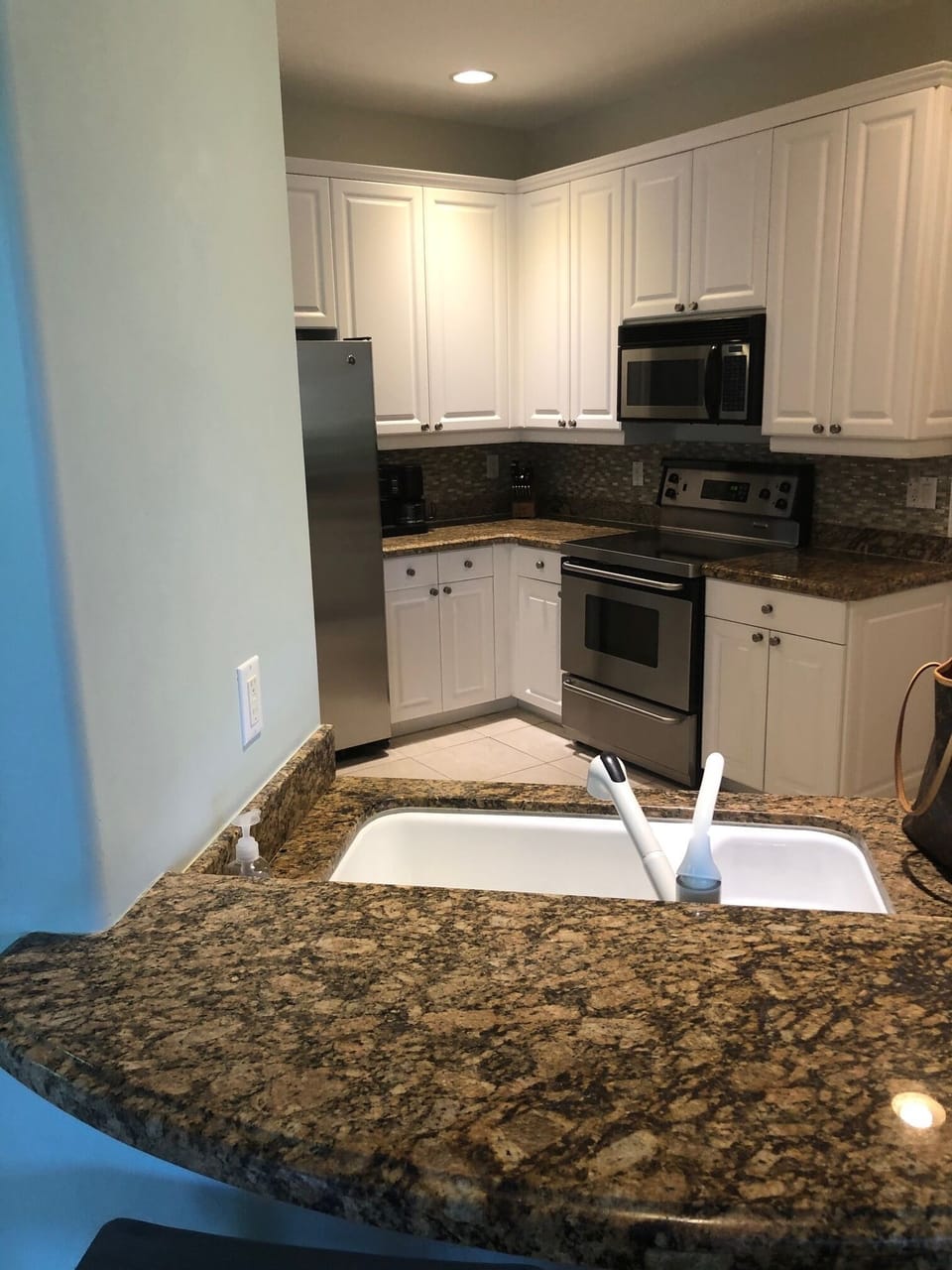 Kitchen pass thru