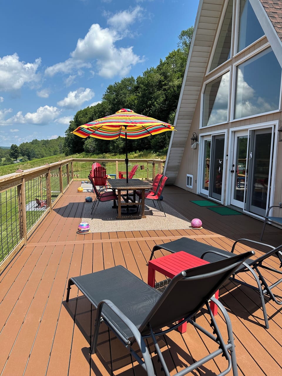 Huge deck!  Great for viewing wildlife or dark skies. Or just for chilling.
