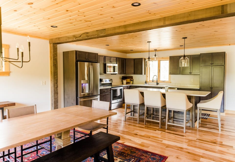 Dining/ Kitchen 