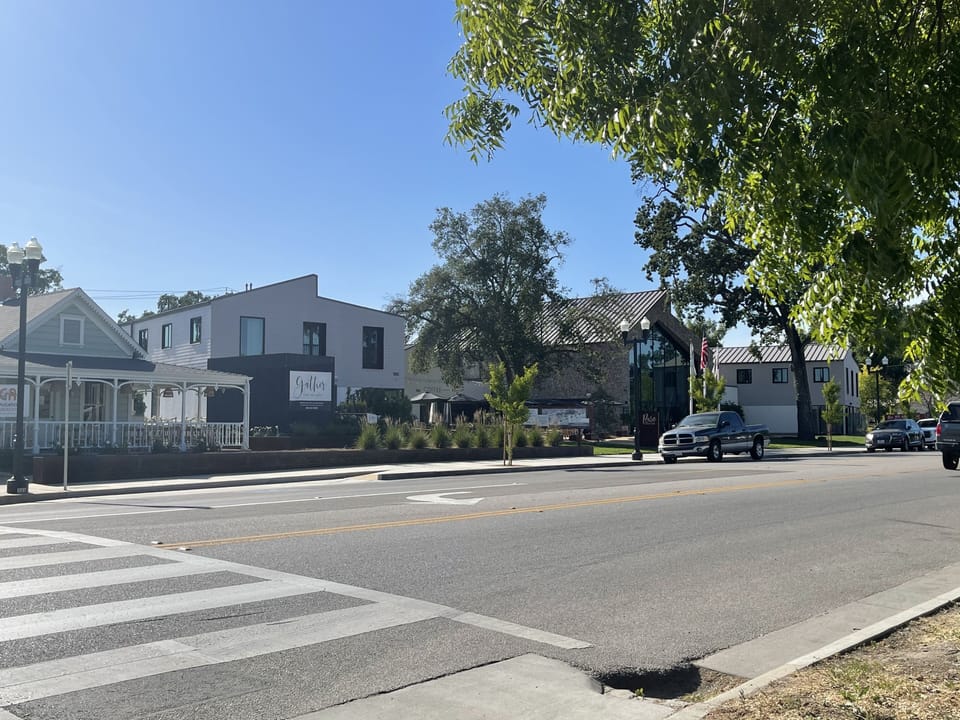 Paso Market Walk