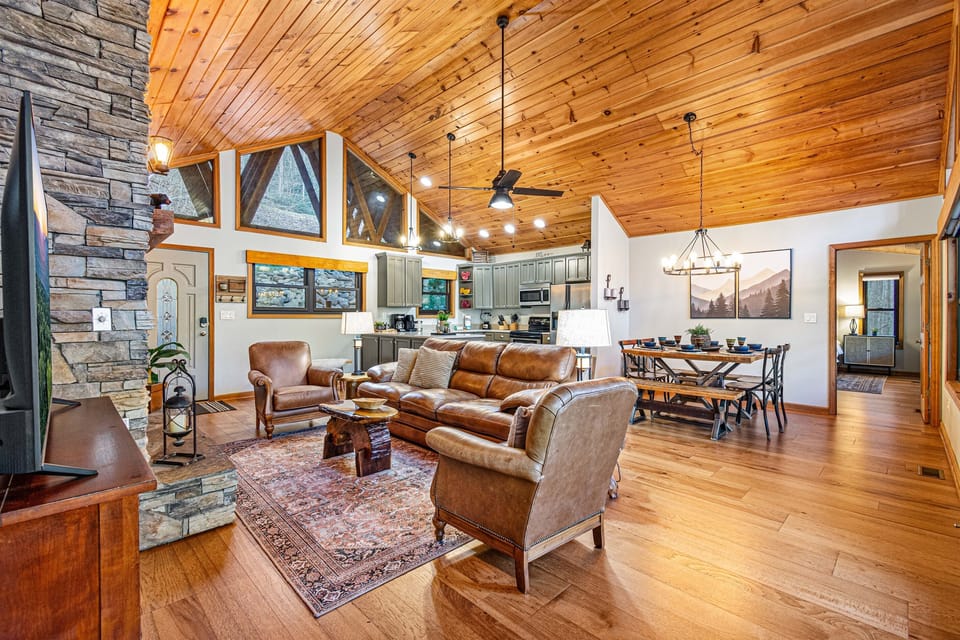 Nature surrounds the home - river and views! Open those windows and be in awe. It's ahhh-mazing.