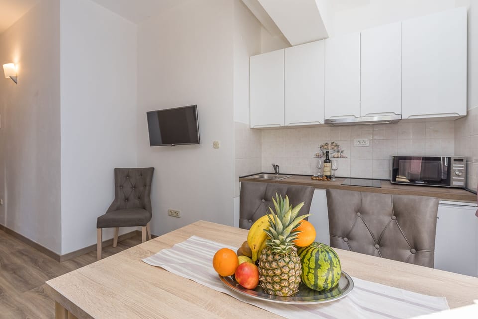 Kitchen and dining area