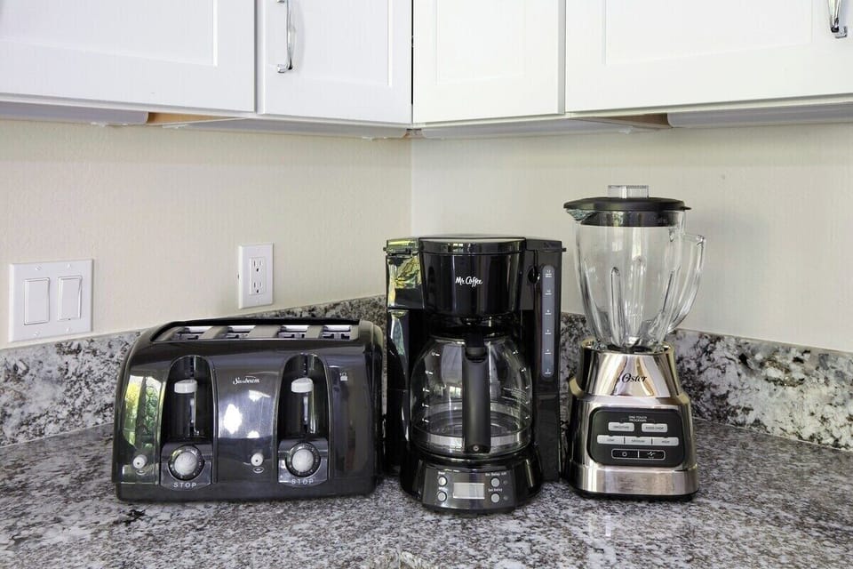 Fully-equipped Kitchen - Kahala 813