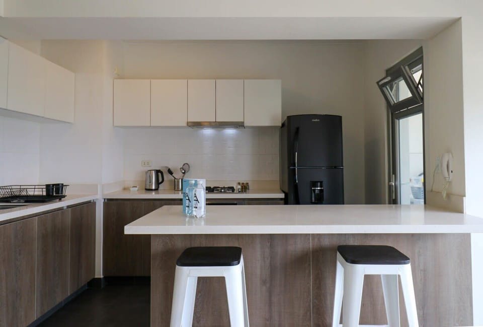Kitchen bar