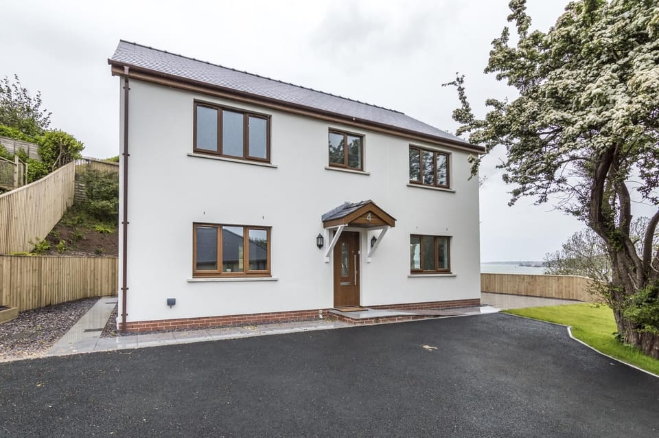 Martello View - 3 Bedroom Holiday Home - Llanreath (3941)